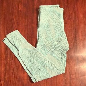 Onzie Light Blue Textured Leggings